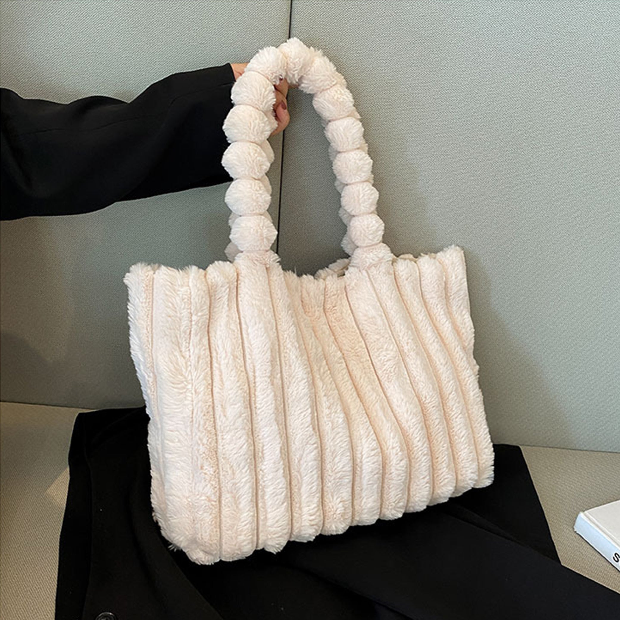 Eric | Plush Faux Fur Shoulder Bag