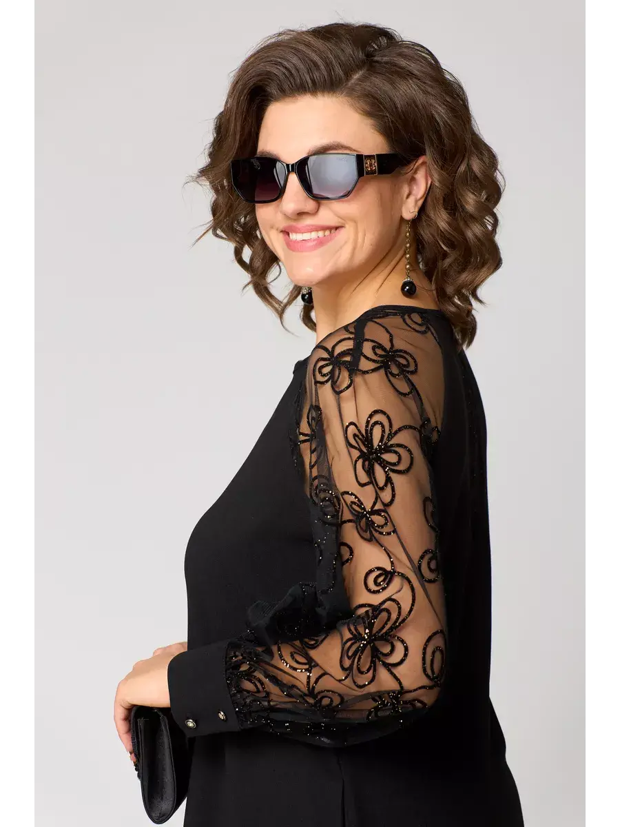 Dreama | Elegant Dress with Embroidered Sleeves