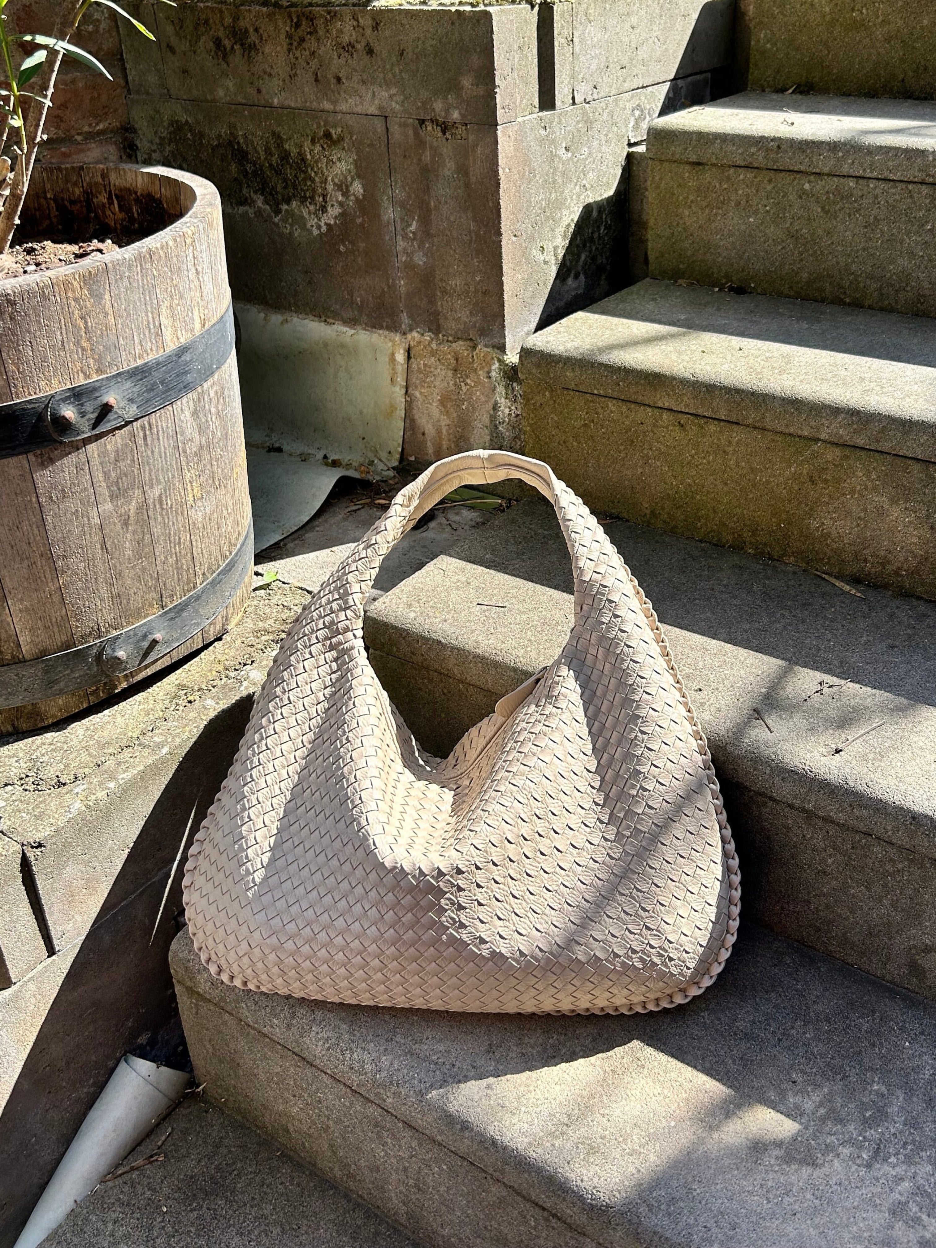 Quirine | Hobo Bag with Intricate Woven Leather Design