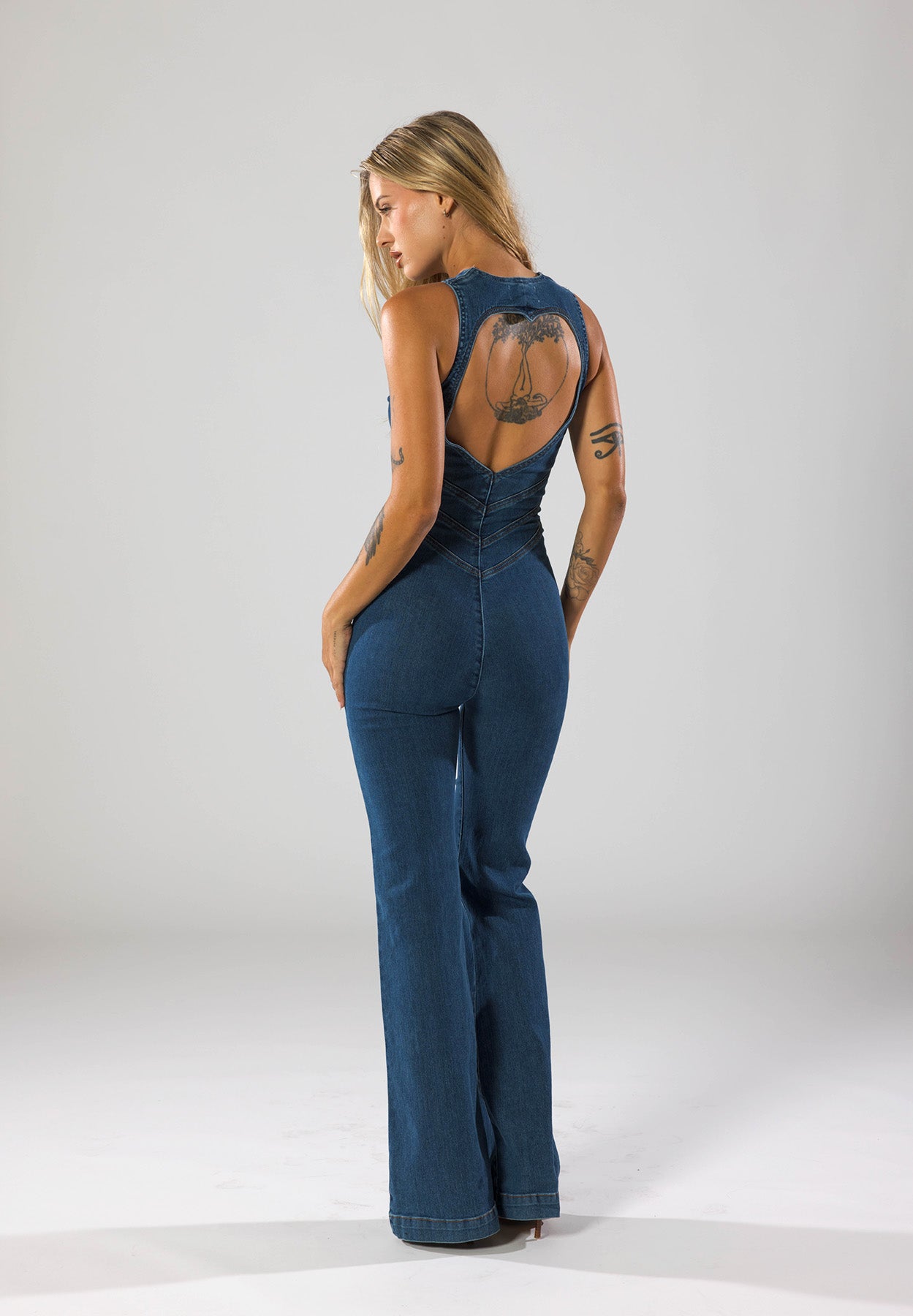 Noorel | Jumpsuit with deep V-neck and zipper