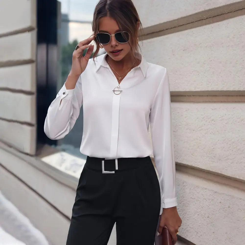 Rovin | Blouse with Elegant Neckline