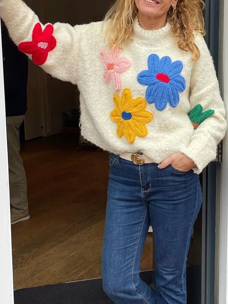 Amor | Knitted Sweater with Floral Appliques