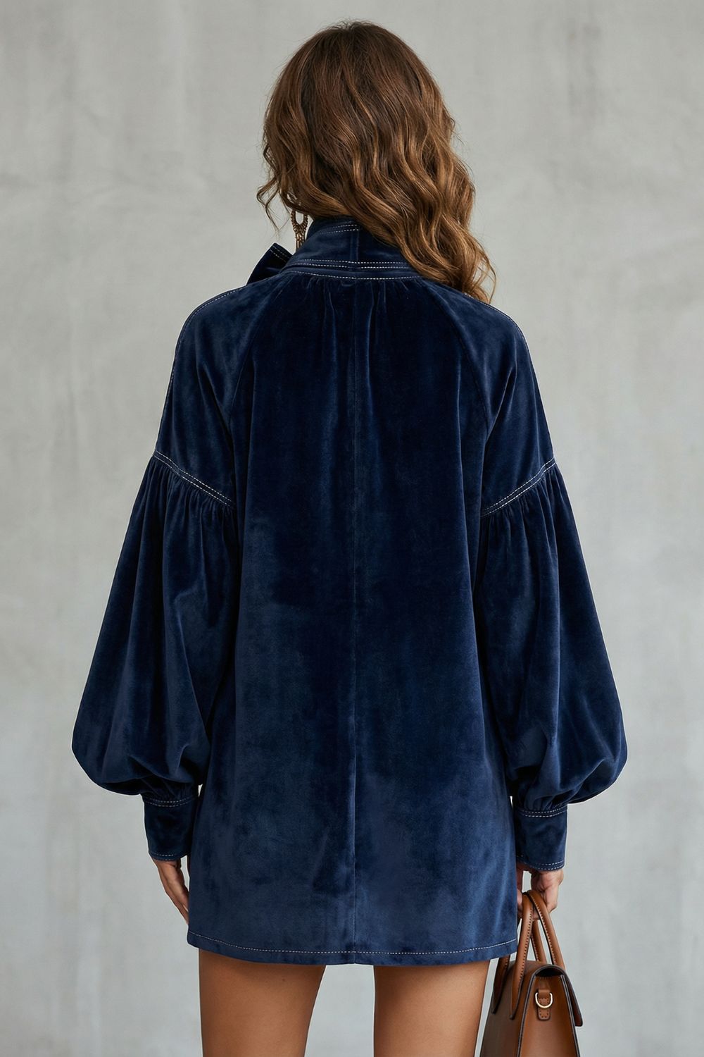 Velourine – Bow neck elegance – Mini dress