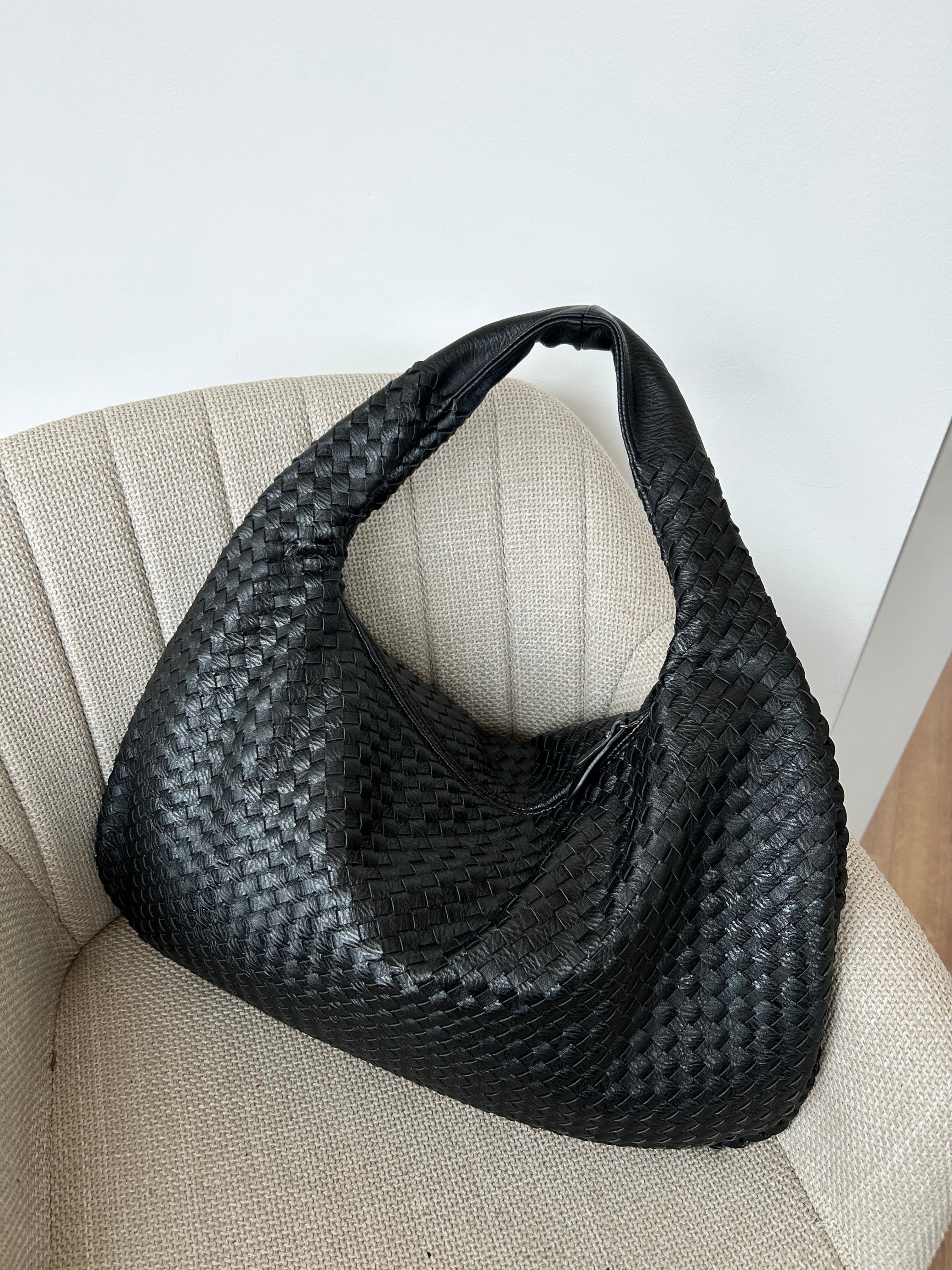Quirine | Hobo Bag with Intricate Woven Leather Design