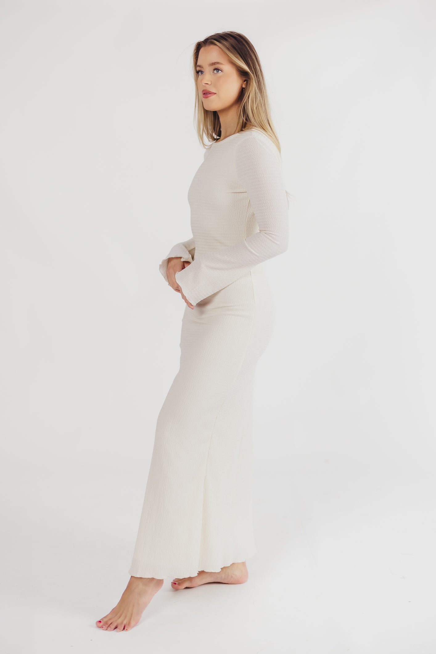 Carolyn | Textured Maxi Dress with Long Sleeves