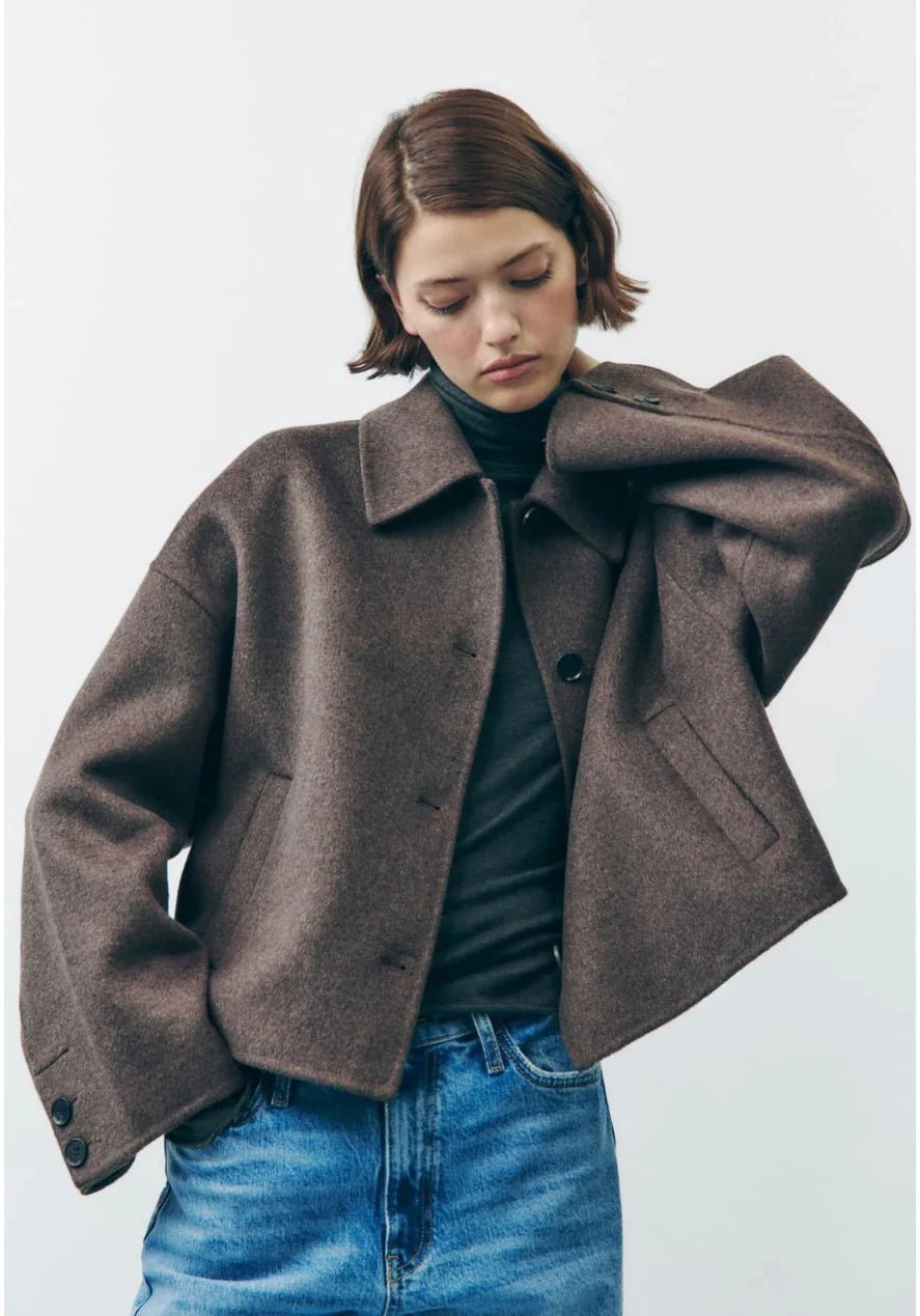 Lizbeth | Women's Short Fit Mid-Waist Jacket