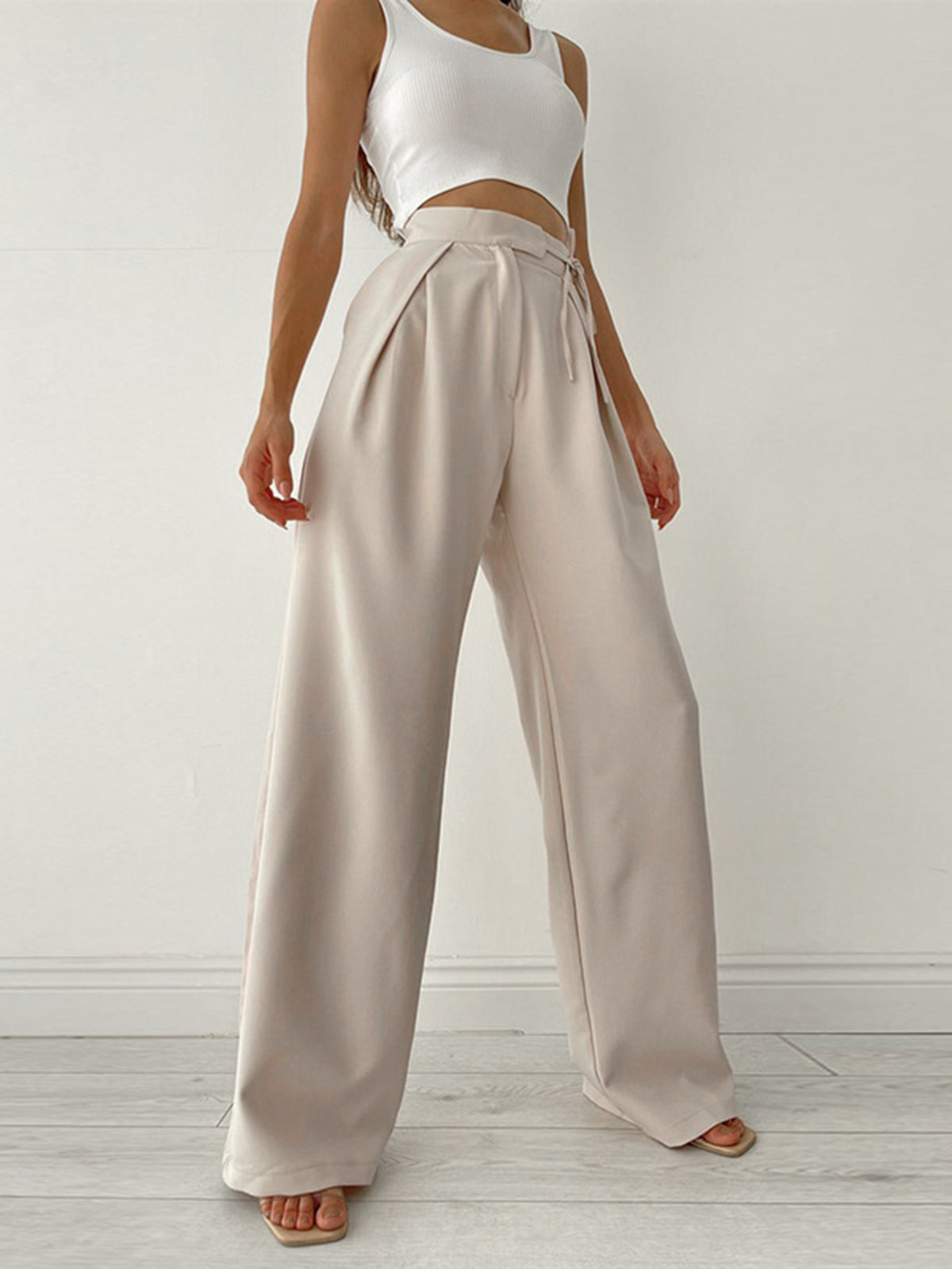 Orelia | Wide Leg Trousers Beige