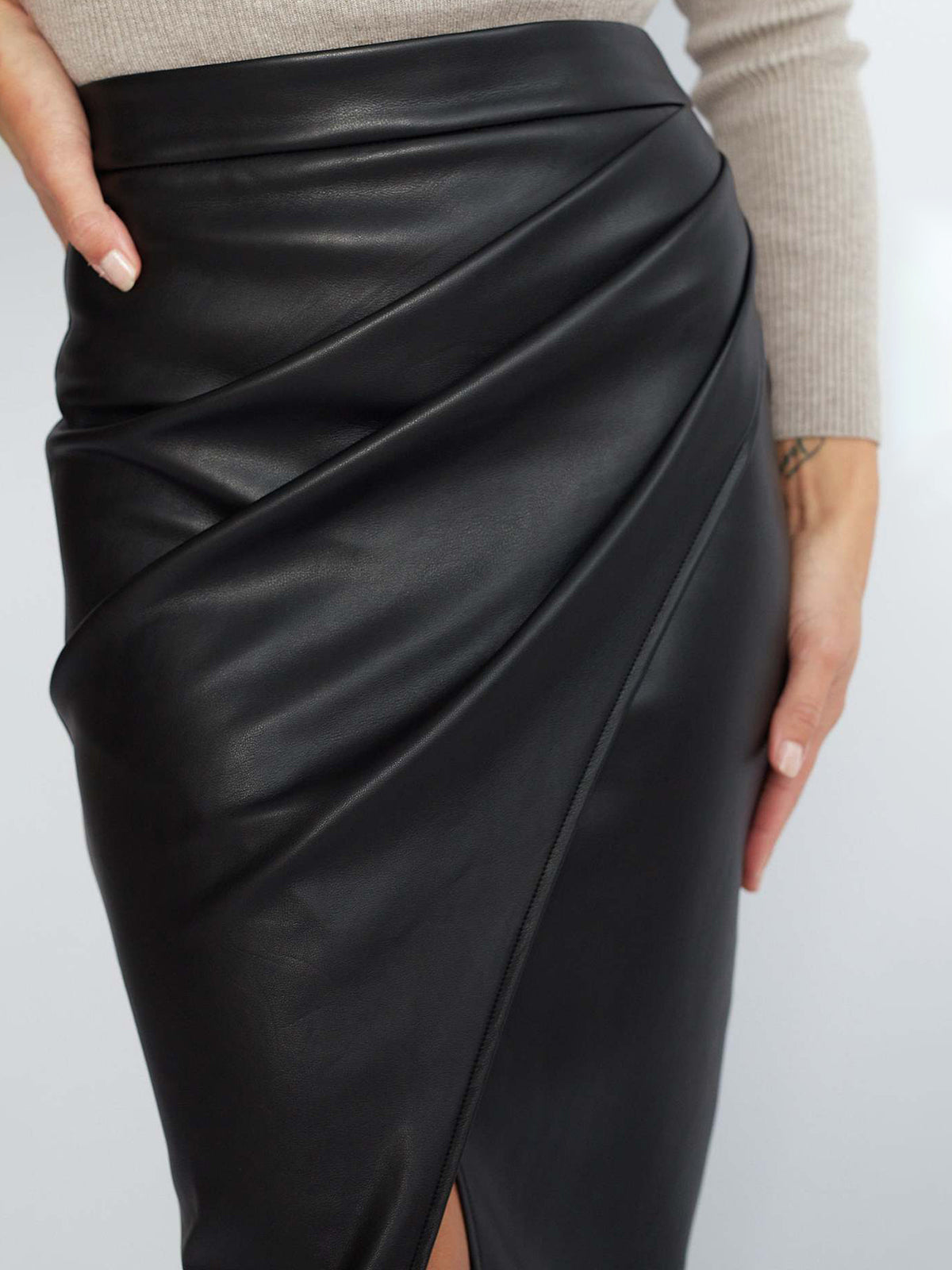 Aerin | Midi Skirt High Split