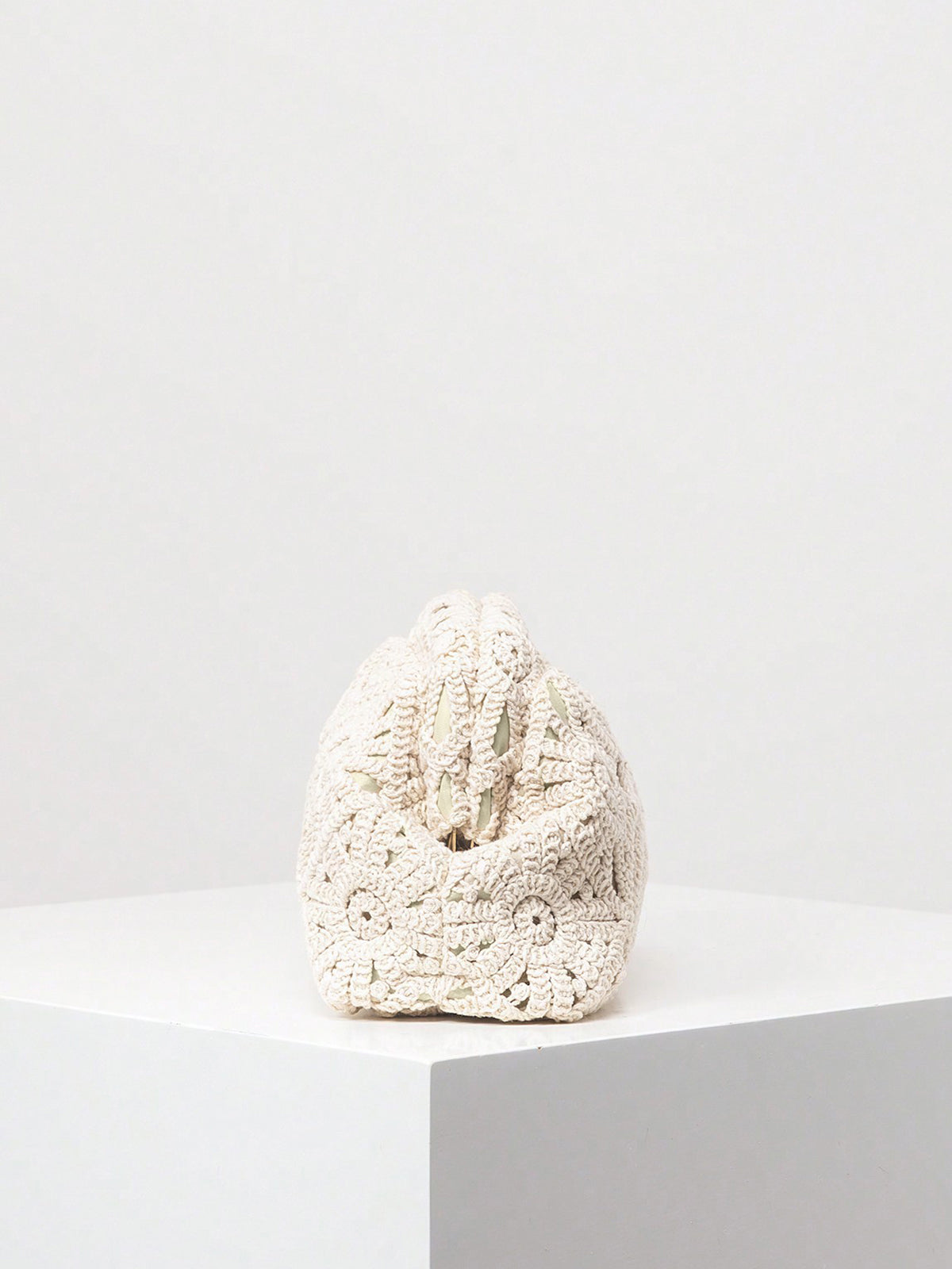 Maura | Clutch Bag Crochet Flower Pattern