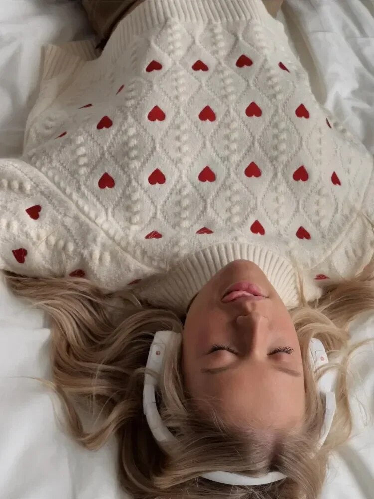 Natisha | Sweater with Heart Detail