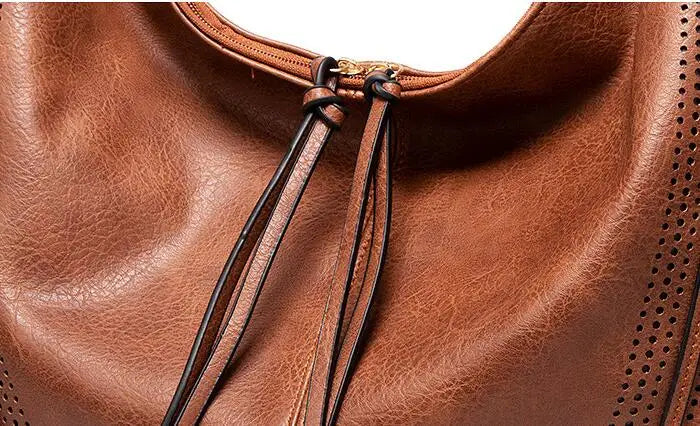 Jeniffer | Hobo Bag Stylish Details