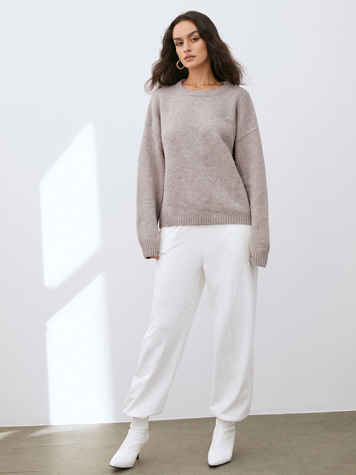 Carla | Women's Sweater Taupe Relaxed Fit