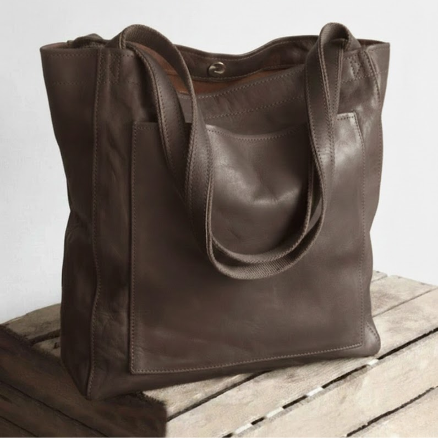 Davida | Leather Bag with Outside Pocket