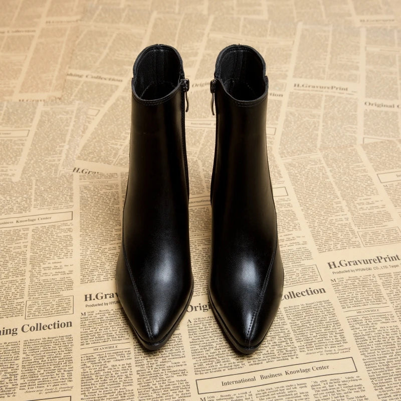 Nyra | Ankle Boots Pointed toe and block heel