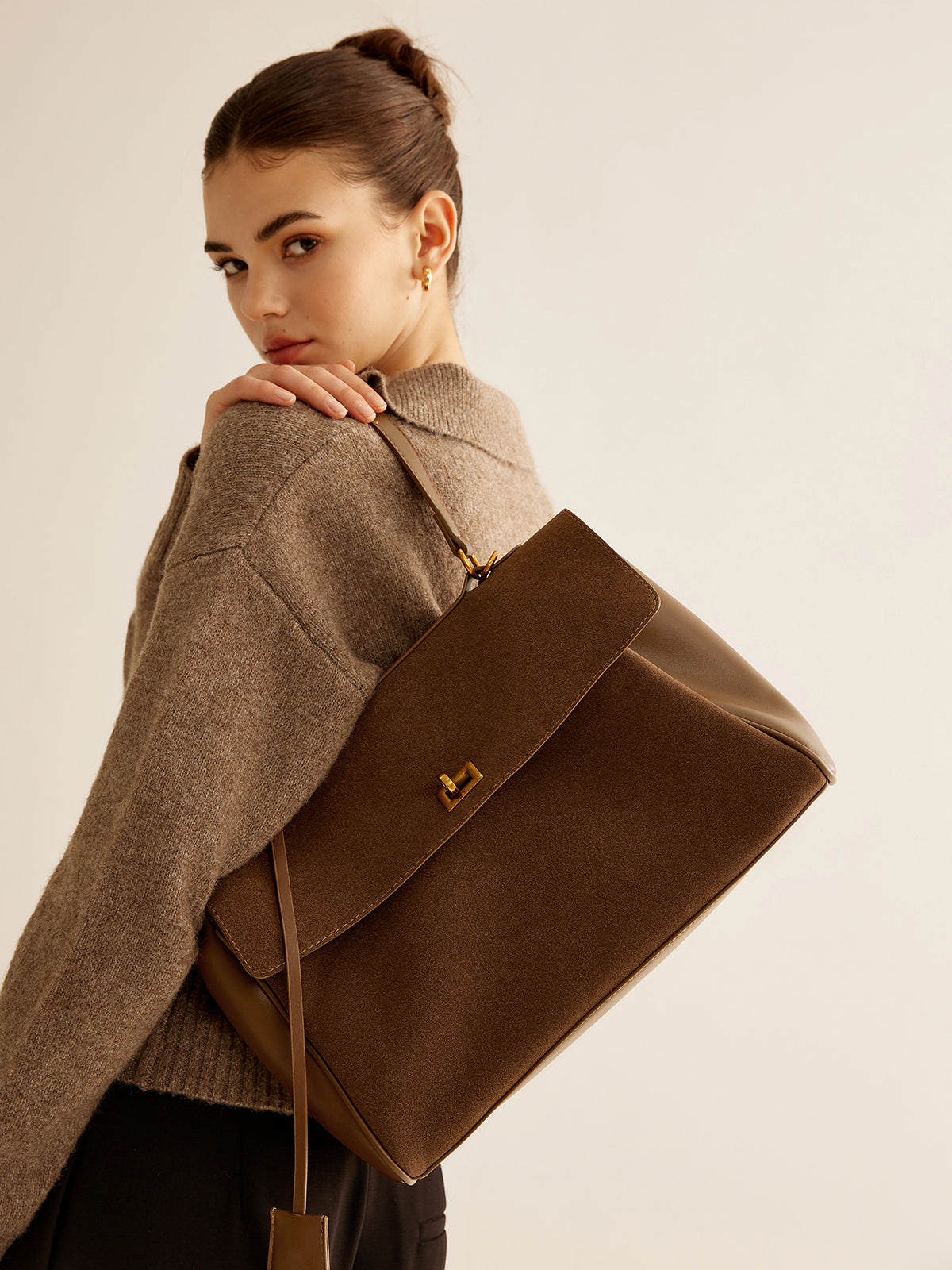 Emery | Handbag with Gold Clasp