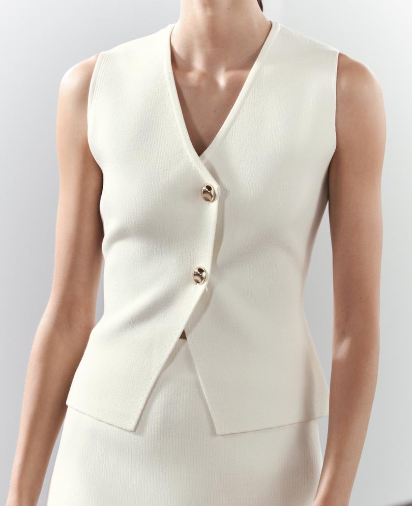 Mavie | Knit Vest Gold-toned buttons