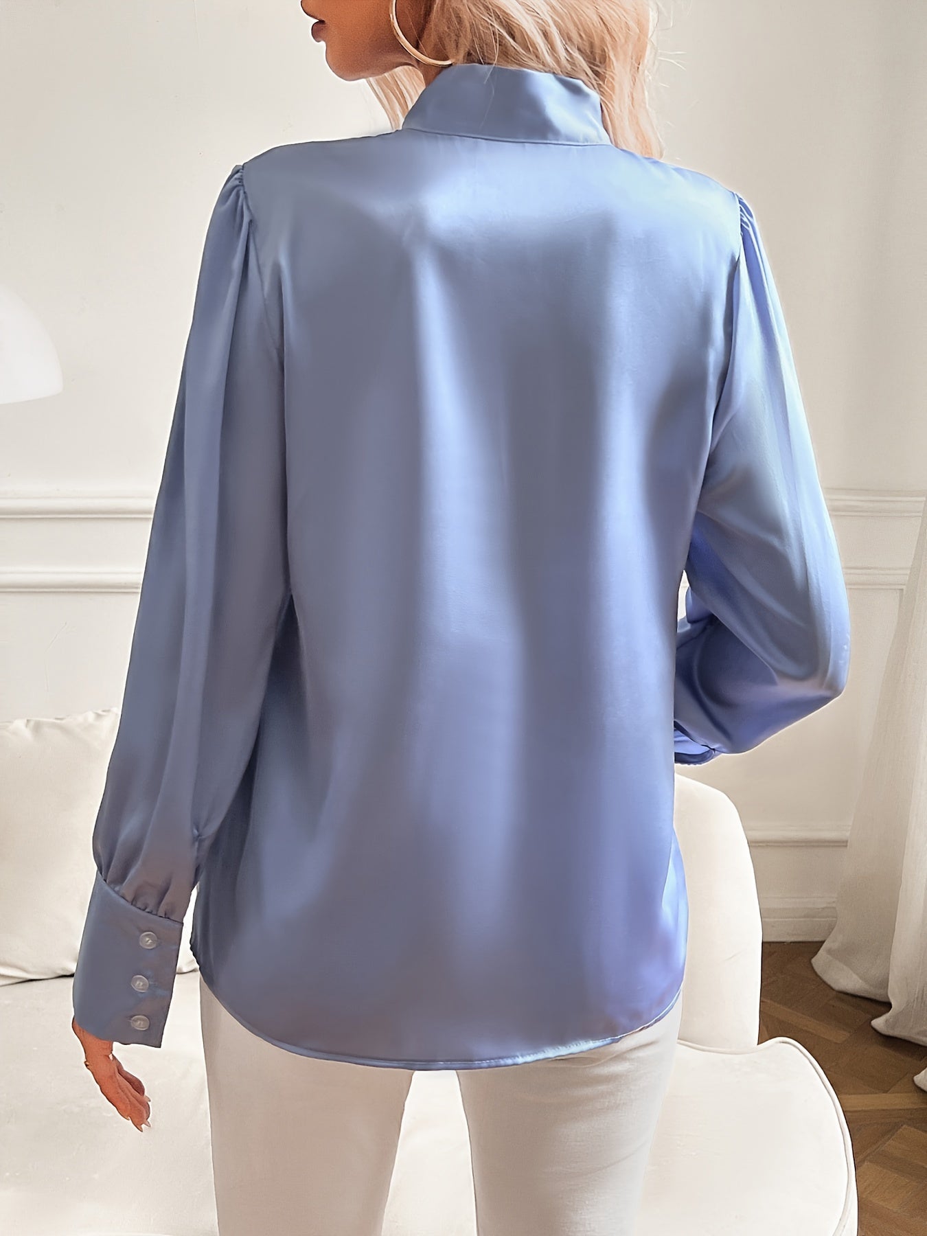 Isabella | Blouse with Large Bow Neckline
