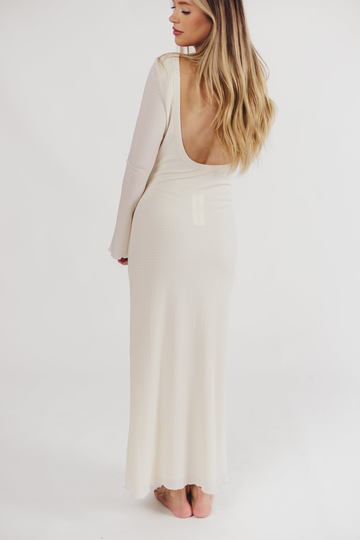 Carolyn | Textured Maxi Dress with Long Sleeves