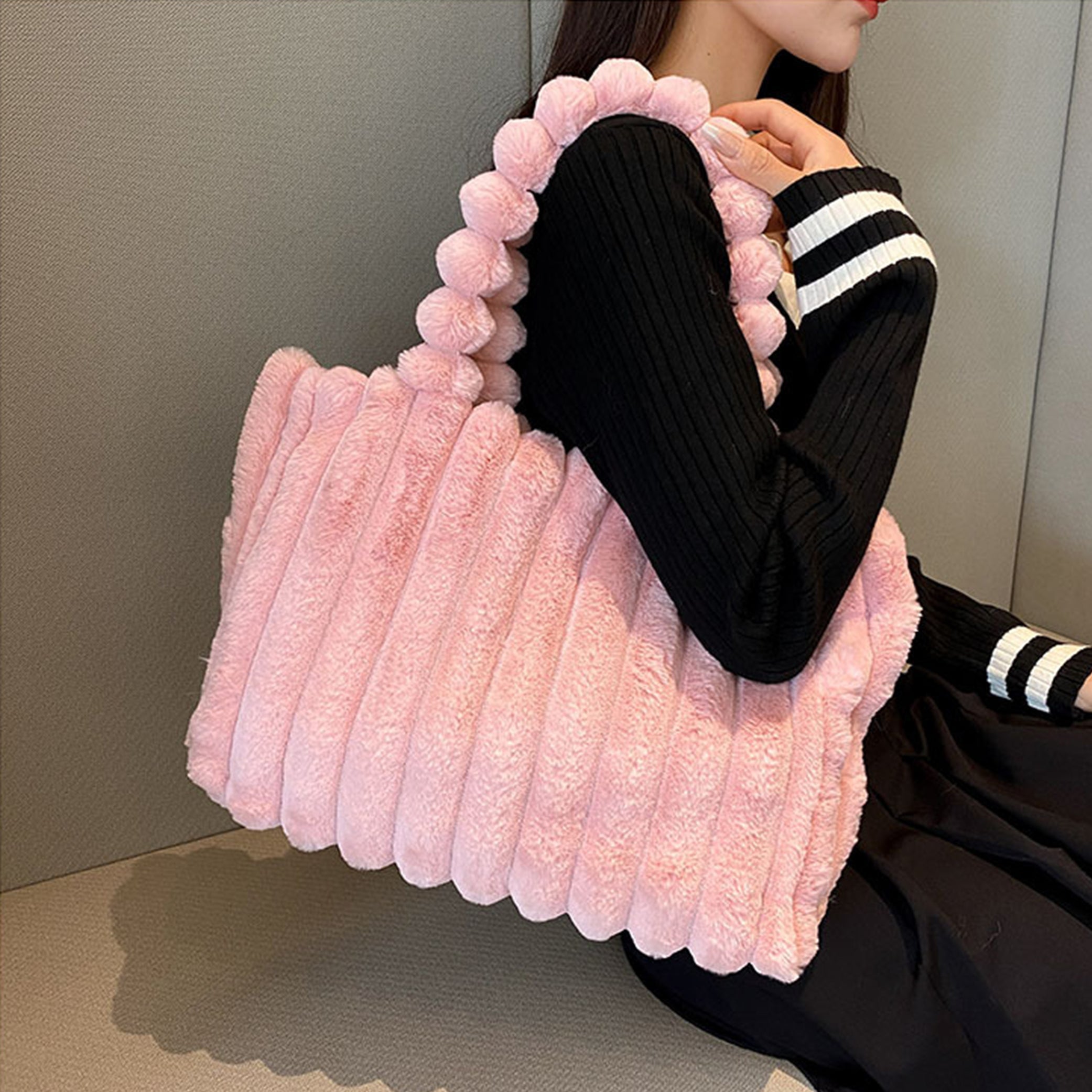 Eric | Plush Faux Fur Shoulder Bag