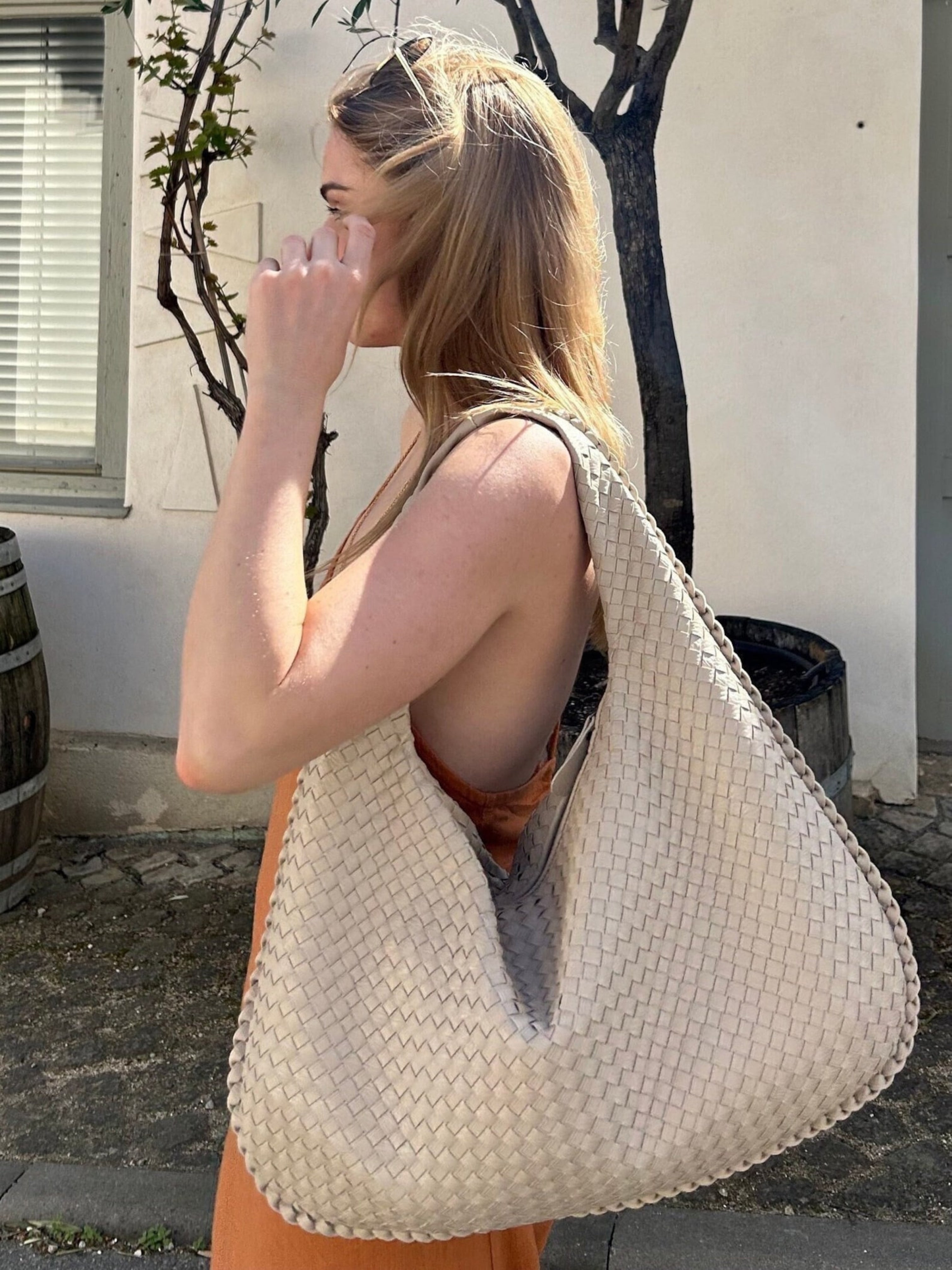 Quirine | Hobo Bag with Intricate Woven Leather Design