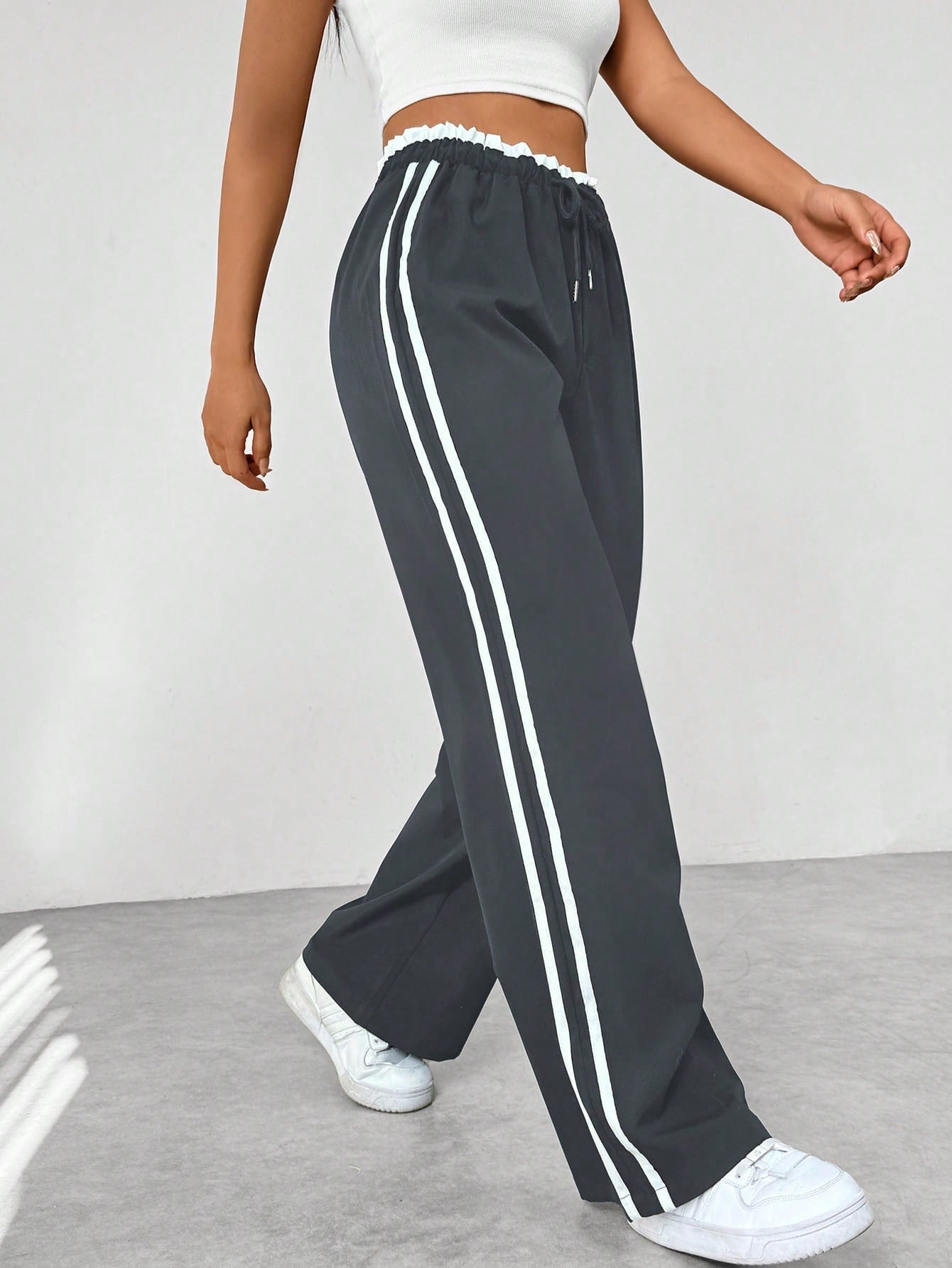 Meral | Sports pants with stripe detail