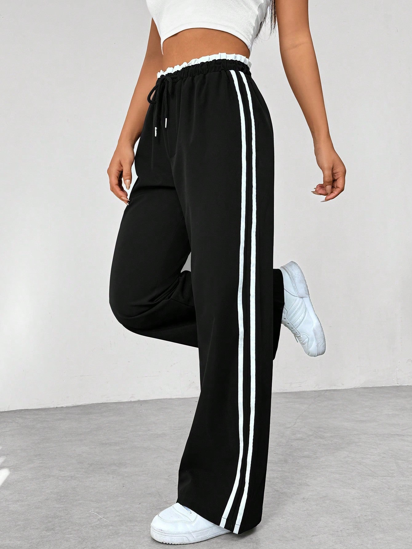 Meral | Sports pants with stripe detail