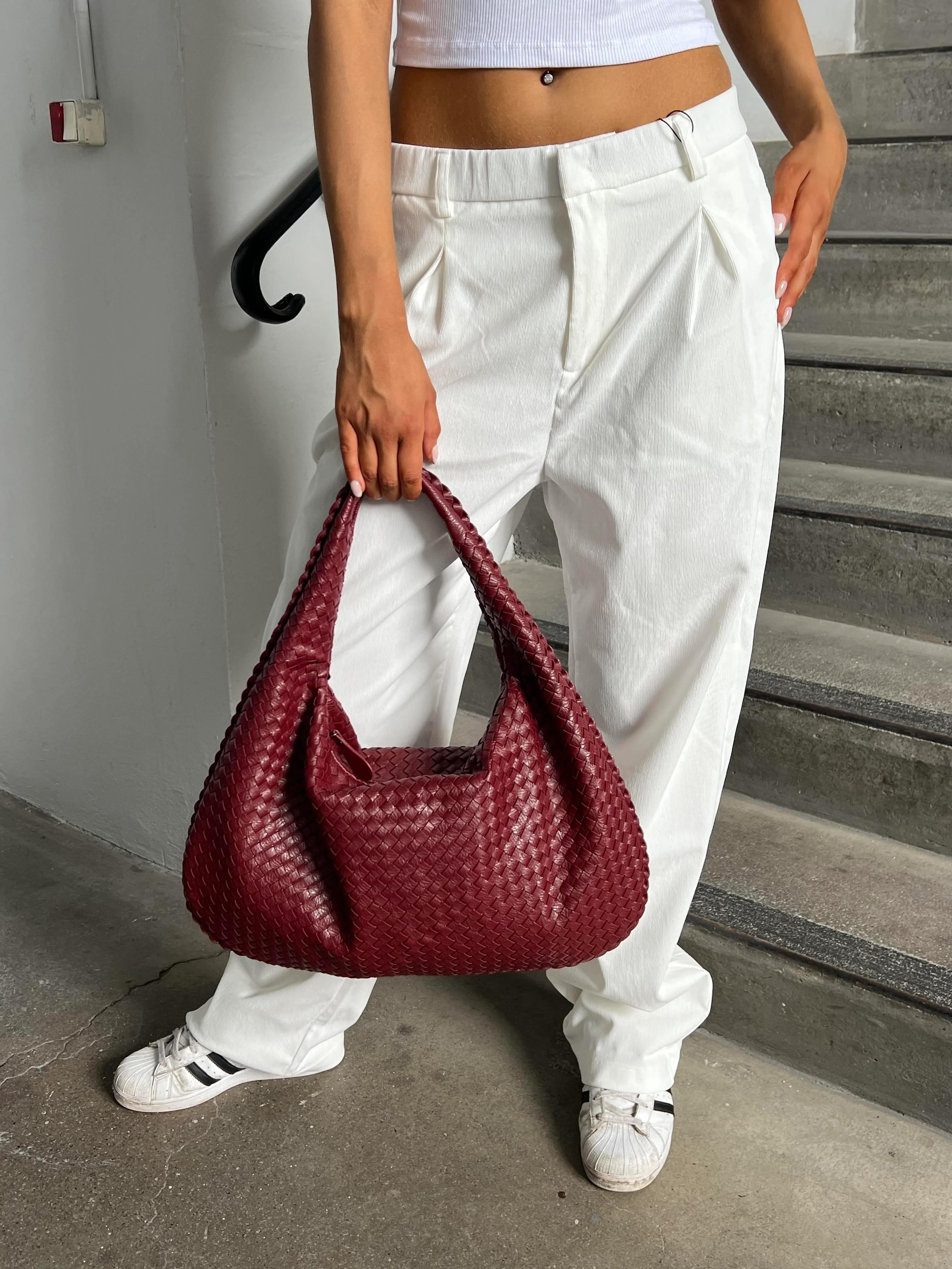 Quirine | Hobo Bag with Intricate Woven Leather Design