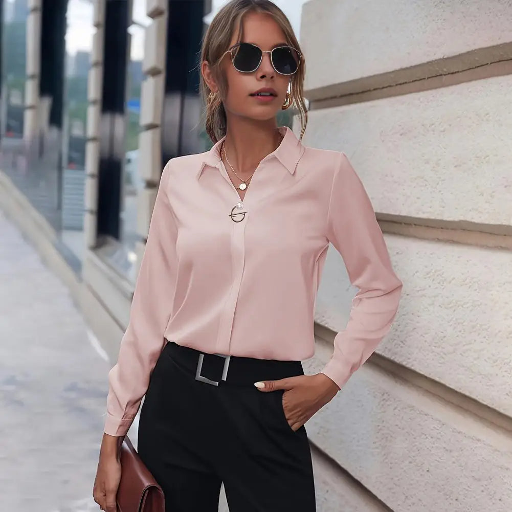 Rovin | Blouse with Elegant Neckline