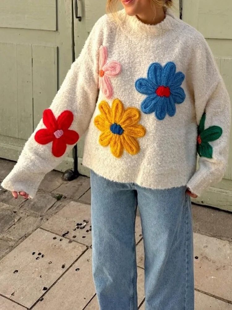 Amor | Knitted Sweater with Floral Appliques