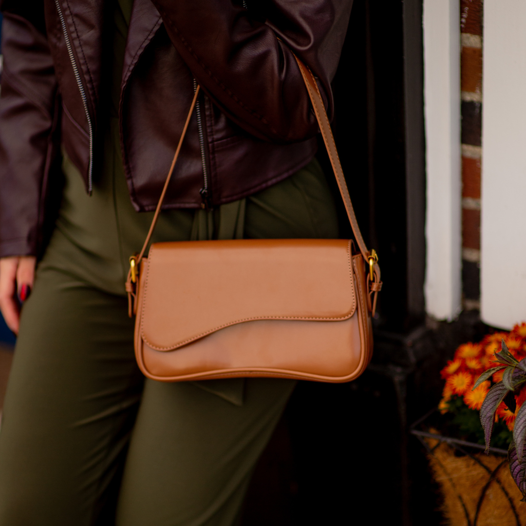 Loren | Shoulder Bag with Cherry Charm