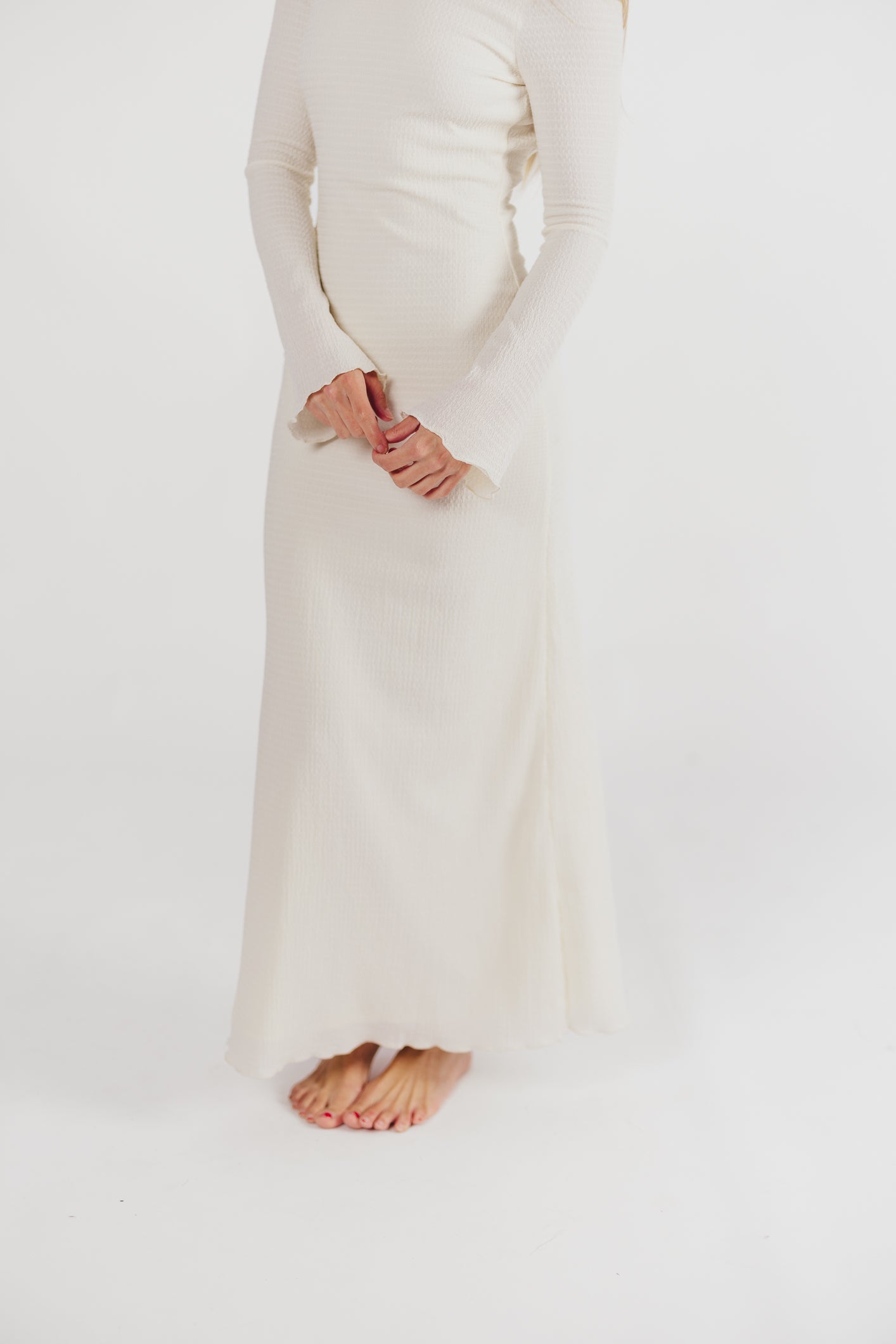 Carolyn | Textured Maxi Dress with Long Sleeves