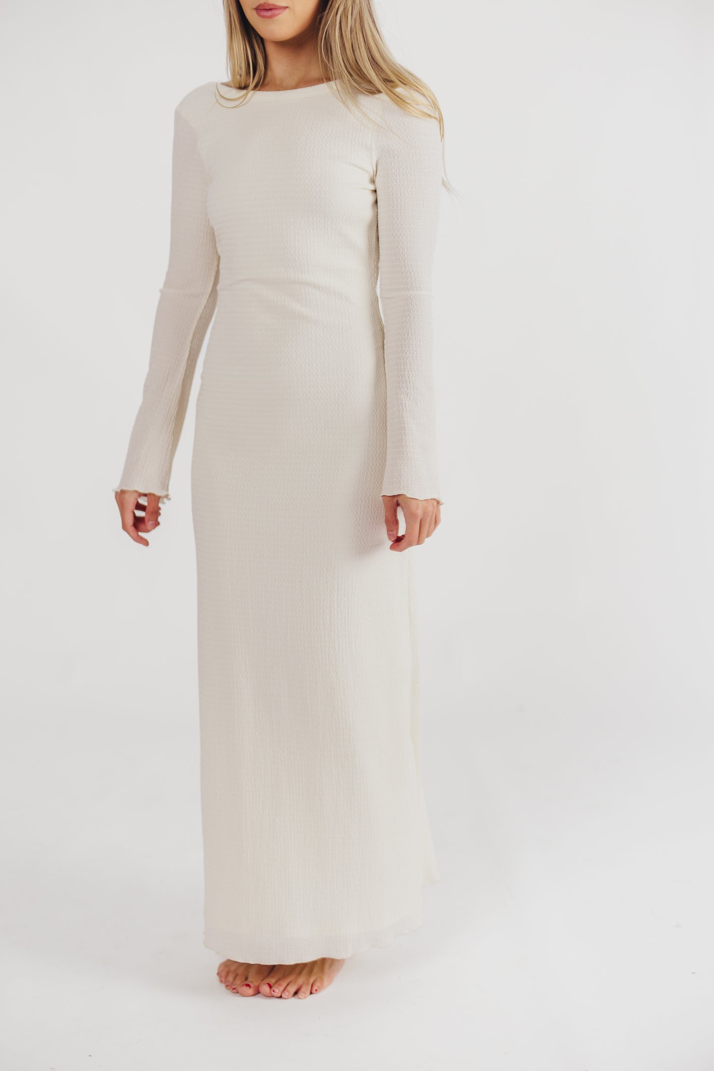 Carolyn | Textured Maxi Dress with Long Sleeves