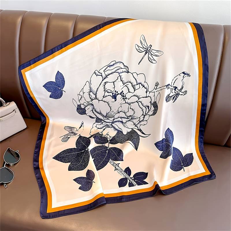 Lavera | Scarf with Nature Print