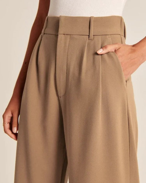 Ethelene | High-waisted pleated trousers