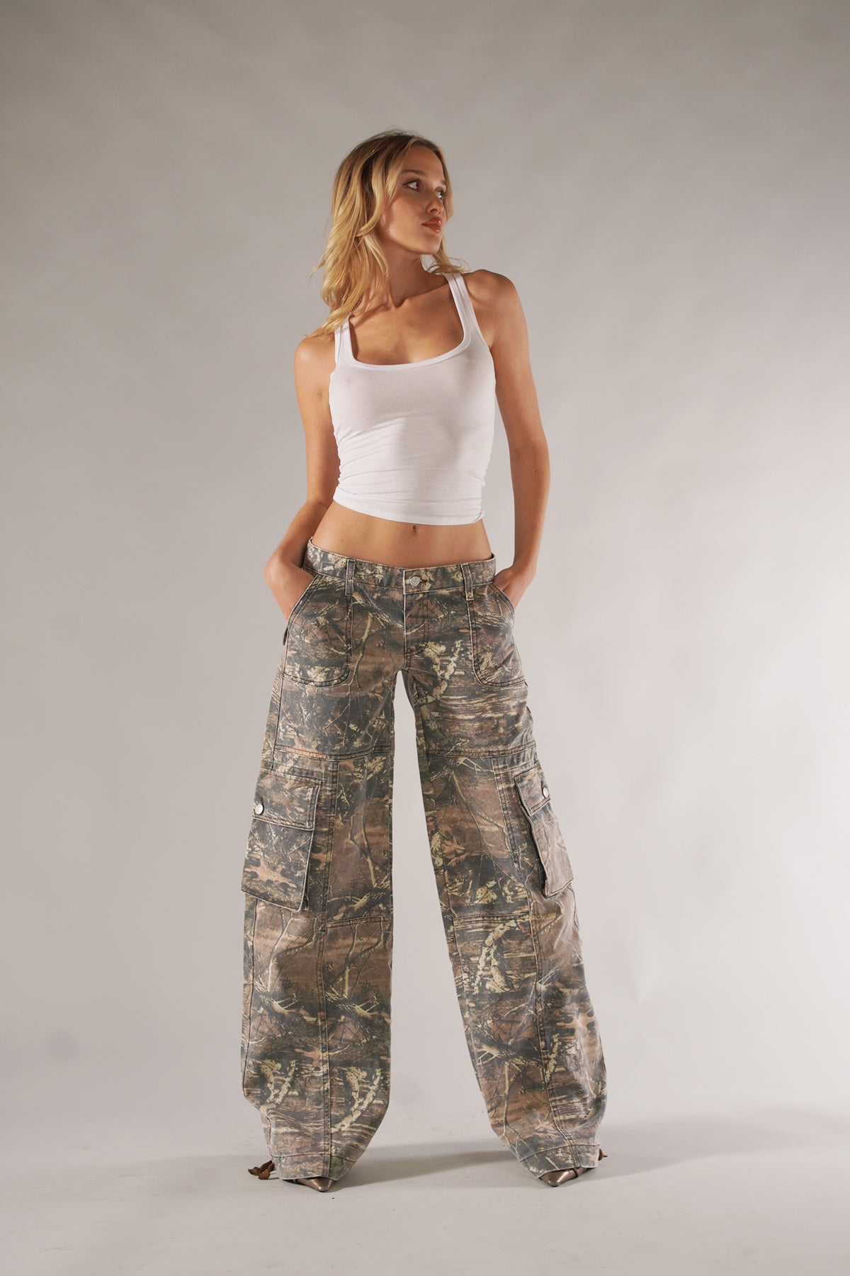 Riva | Cargo Pants with Realistic Camouflage Print