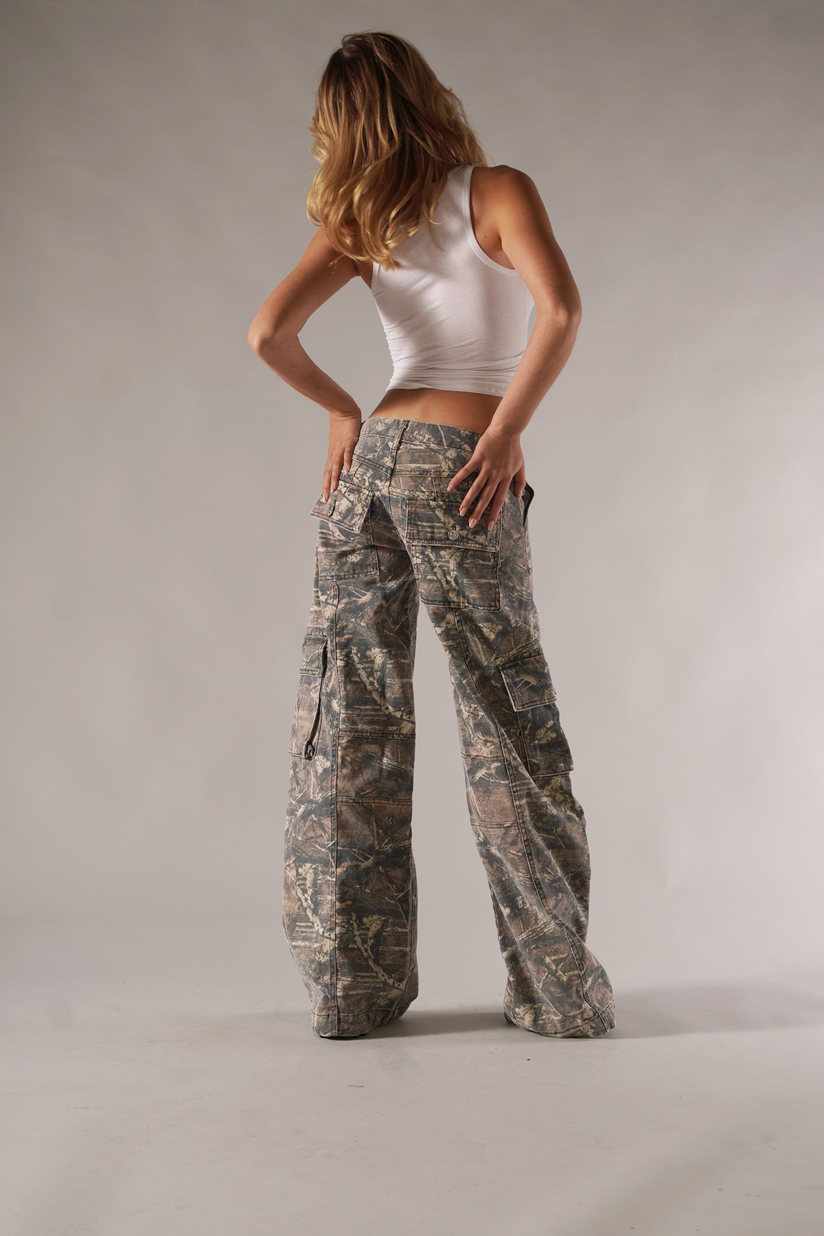 Riva | Cargo Pants with Realistic Camouflage Print