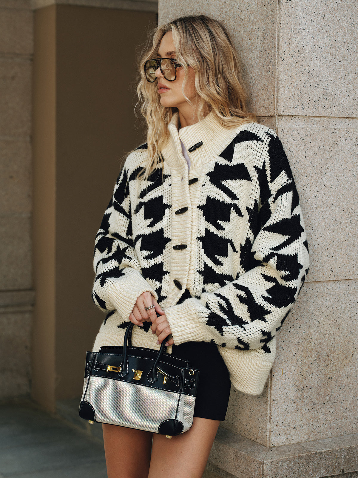 Shaun | Women's Vest with Houndstooth Pattern