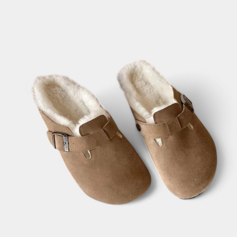 Hollie | Clogs with Buckle & Comfort Footbed