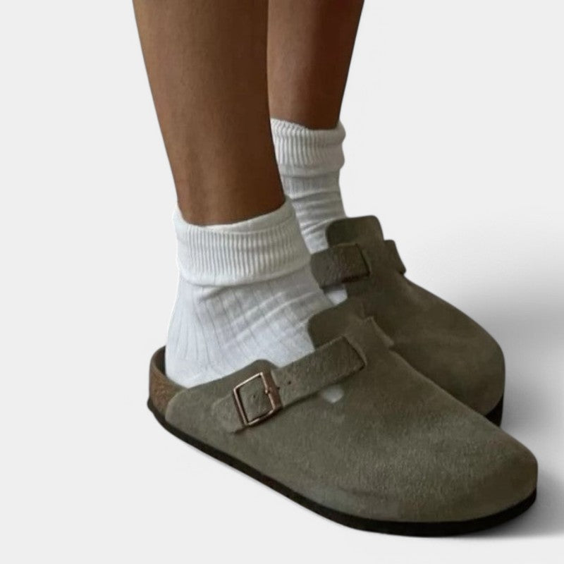Hollie | Clogs with Buckle & Comfort Footbed