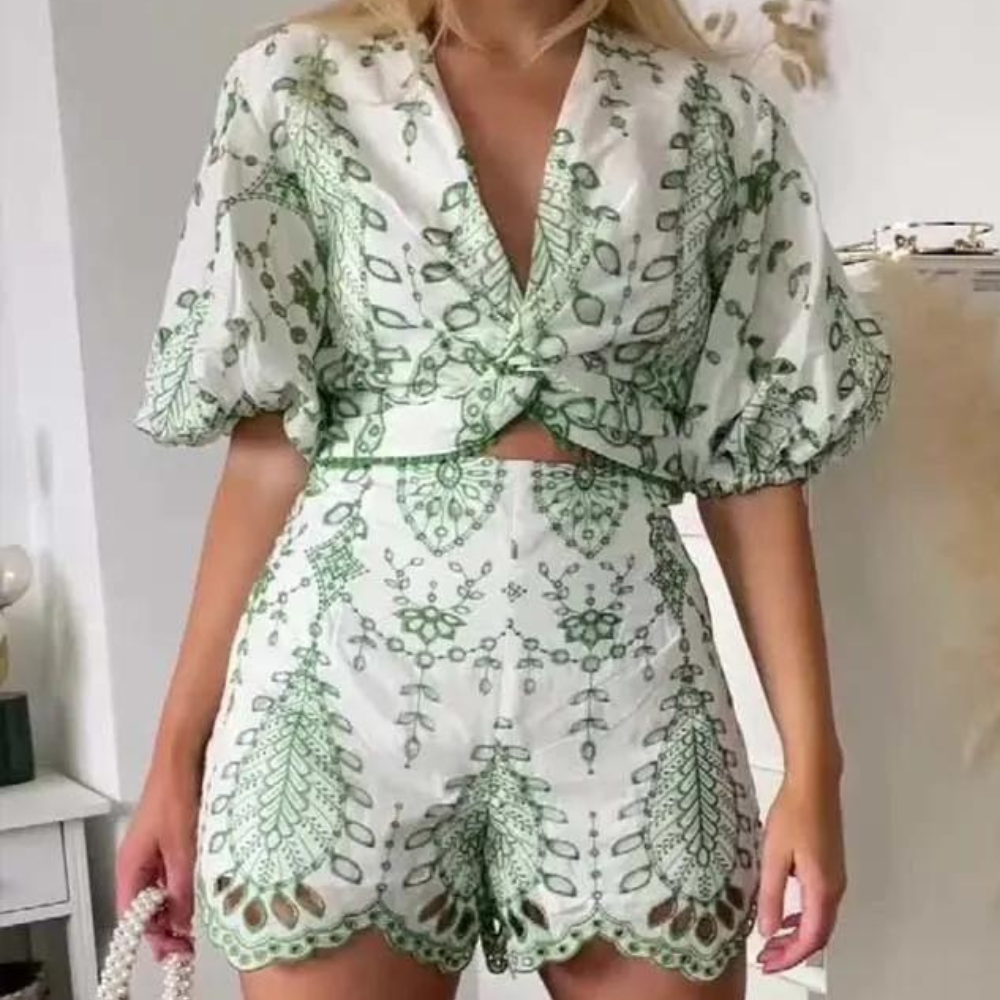 Robert | Two-piece set with embroidered leaf pattern