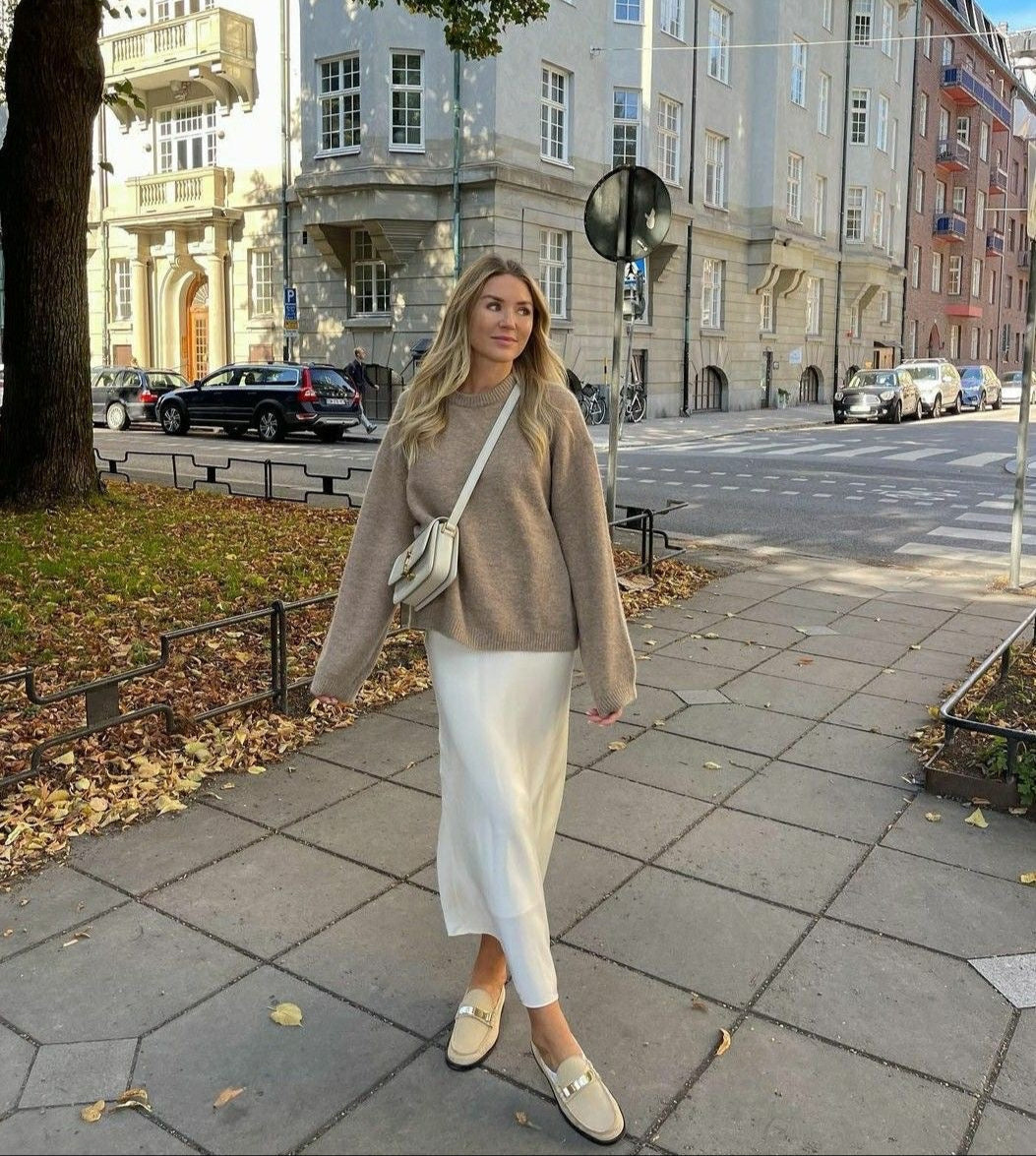 Xara | Flowing Skirt with Satin Sheen