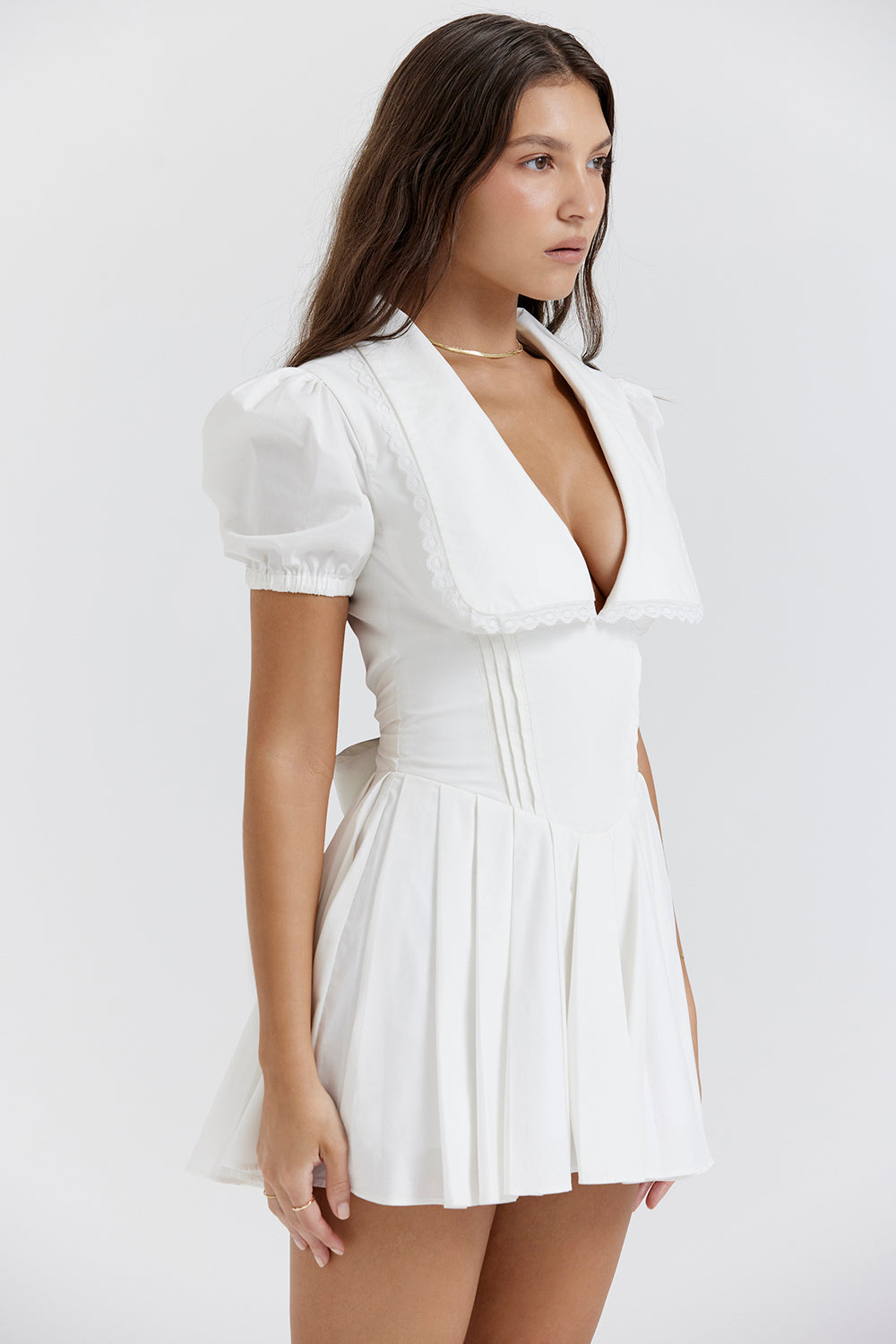 Bette | Mini Dress with V-Neck and Pleated Skirt White