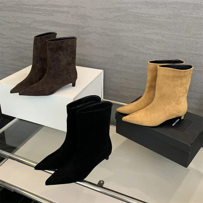 Mette | Elegant Ankle Boots with Pointed Toe and Kitten Heel