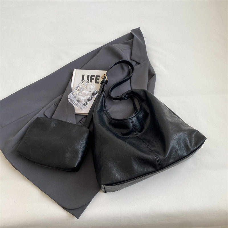 Joel | Shoulder Bag Shiny Slouchy