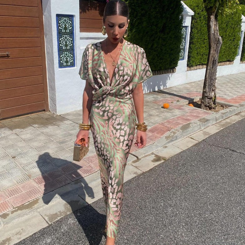 Malaysia | Dress with Twist Detail