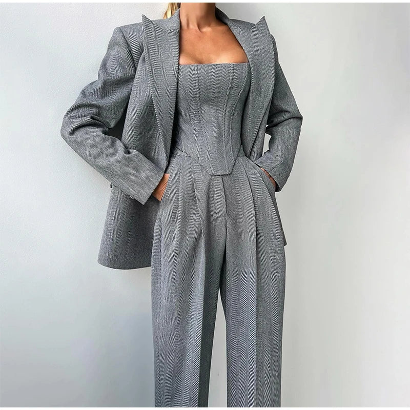 Pat | Suit set with corset top, blazer and trousers