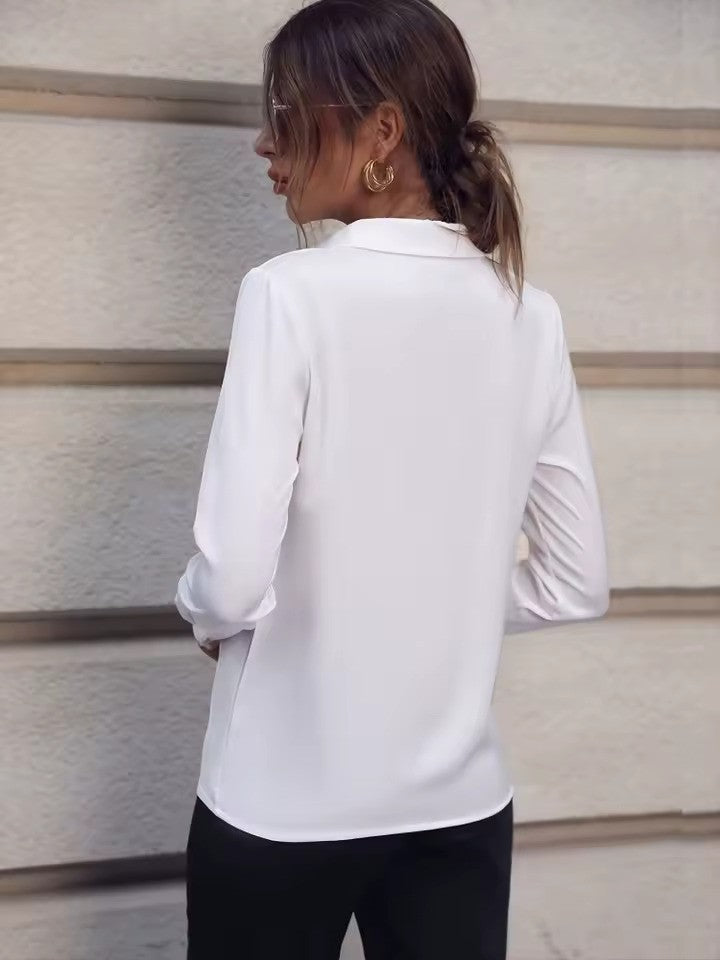 Rovin | Blouse with Elegant Neckline