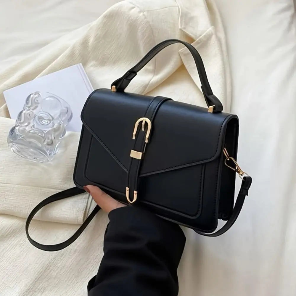 Lupe | Handbag with Gold Buckle Closure