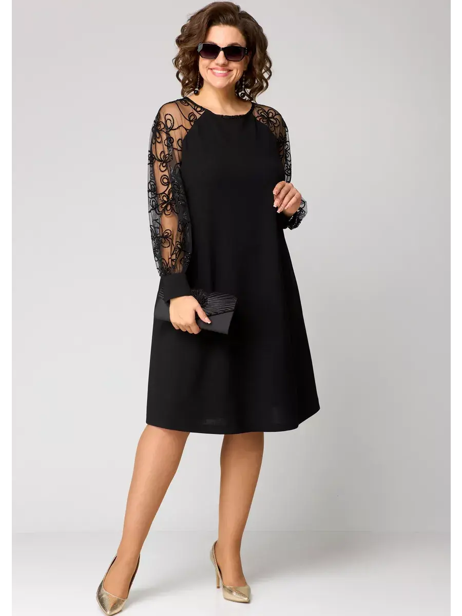 Dreama | Elegant Dress with Embroidered Sleeves