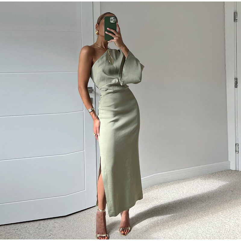 Elara | Midi Dress with Asymmetrical Shoulder